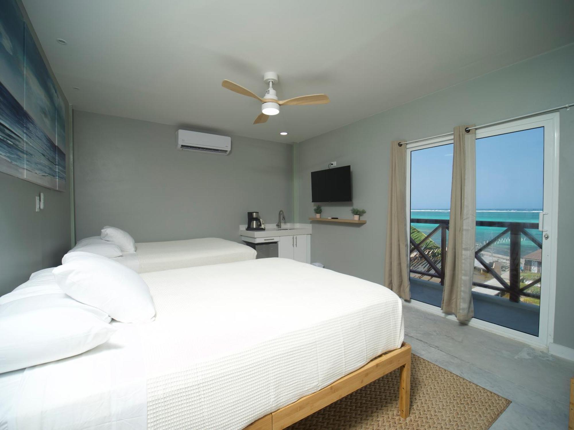 Sandbar Beachfront Hostel & Restaurant سان بيدرو المظهر الخارجي الصورة